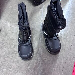 Land End Kids snow boots size 2